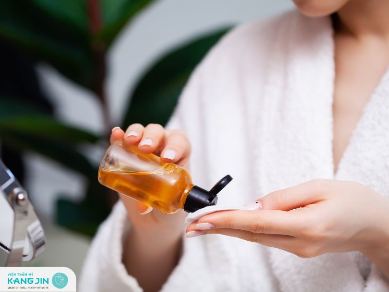 Toner là gì? Hướng dẫn chọn loại toner phù hợp với da 